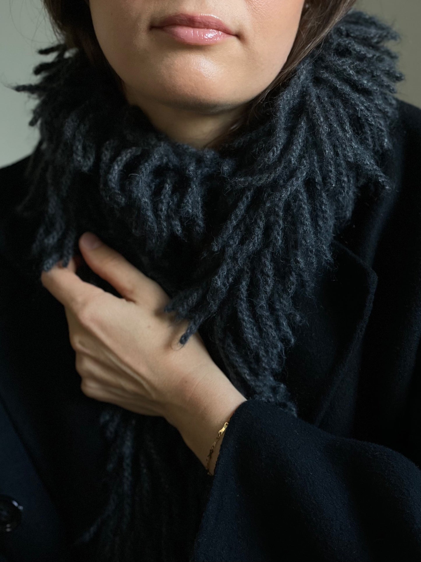 Mono_Boa Scarf (English)